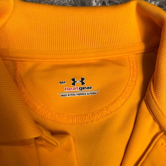 Underarmour Golf Shirt - Picture 2 of 3